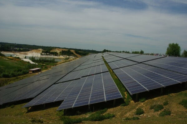 Besichtigung der Solaranlage in den Nivelsteiner Sandwerken